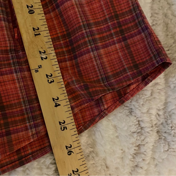 Duluth Trading Co Shirt Women's Medium Red Multicolor Vented Plaid Button Front - Picture 6 of 9